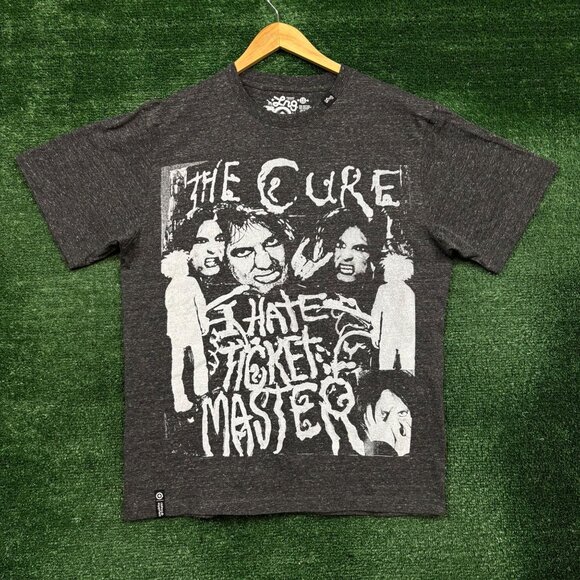 The Cure Robert Smith graphic T-shirt, size large - Picture 1 of 4